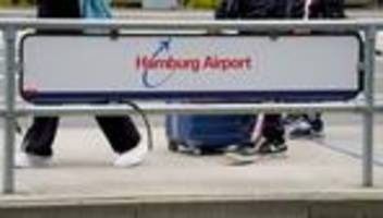 hamburger flughafen: mann vergisst etwas im flieger: boarding-stopp