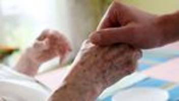 pflegeberufe: wohlfahrtsverbände fordern auskömmliche pflege-finanzierung