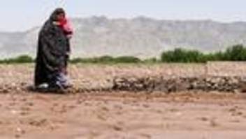 extremwetter: mindestens 50 tote durch Überschwemmungen in afghanistan
