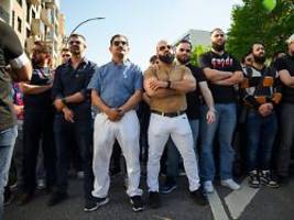 demozug verboten: islamisten protestieren in hamburg unter strengen auflagen