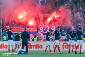 Holstein Kiel steigt in die Fußball-Bundesliga auf