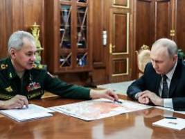 Stühlerücken in Moskau: Putin ersetzt Verteidigungsminister Schoigu