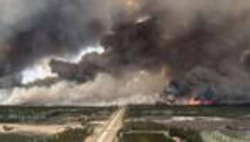 Waldbrände in Kanada: Tausende Menschen verlassen ihre Häuser