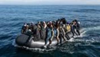 asylpolitik in großbritannien: in nordirland ist das ruanda-modell schon gescheitert