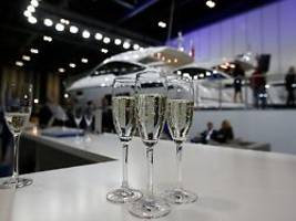 schweiz besteuert höher: darum zahlen superreiche die niedrigsten steuern