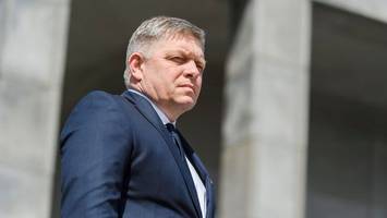 Slowakischer Regierungschef Fico angeschossen und verletzt
