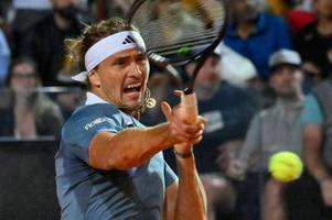 Trotz Schrecksekunde: Zverev erreicht Halbfinale in Rom