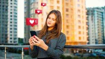 Posts verraten viel - Influencer fördern Narzissmus: Der gefährliche Einfluss von Social Media auf unser Selbstbild