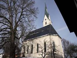 Urteil auch wegen Betrugs: Lange Haftstrafe nach Sex in bayrischer Kirche