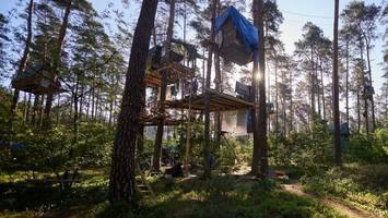 ovg: entscheidung zu tesla-protestcamp spätestens am freitag