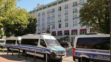 Sorgerechtsstreit um Block-Kinder: Polizei sucht Wohnmobil