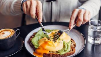 millionen deutsche betroffen - bluthochdruck senken – diese lebensmittel wirken ähnlich wie tabletten