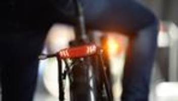 Radverkehr: Neues Vorschrift erlaubt Blinker für alle Fahrräder