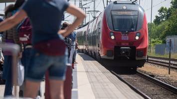 auto, bahn, s-bahn: das erwartet reisende an pfingsten