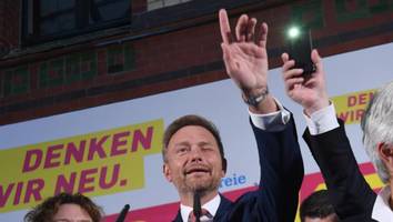 Aktuelles Politbarometer - AfD-Sinkflug geht weiter, Grüne rauschen ab - und die FDP wäre wieder drin