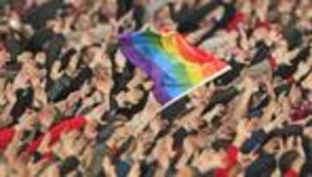 Homosexualität im Fußball: Ein Coming-out lässt sich nicht timen