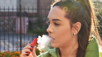 E-Zigaretten und Vapes: Jugendliche rauchen wieder viel mehr