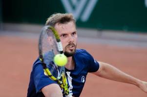 davis-cup-spieler oscar otte schlägt in augsburg auf
