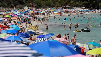 millionen besucher  - provokante tourismus-kampagne auf mallorca: „markiere diesen strand nicht, bitch!“
