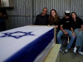 Beisetzung in Israel: Hunderte Trauergäste verabschieden sich von Shani Louk