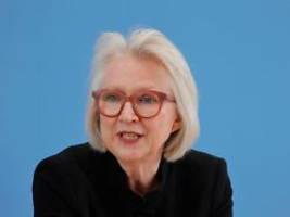 wirtschaftsweise fordert reform: schnitzer: können renten nicht so steigen lassen wie bisher