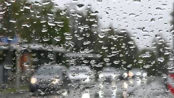Ungemütliches Pfingst-Wetter: Regen, Gewitter und Hagel