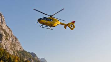 200 meter - tödlicher unfall in kärnten: mann stürzt vor den augen seiner frau in die tiefe