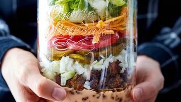 Fixes Mittagessen in Low Carb: Big Mac-Salat aus dem Glas