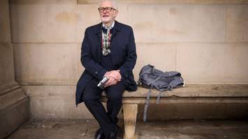 Jeremy Corbyn will gegen Labour antreten
