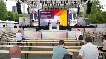 75 jahre grundgesetz: volksfest in berlin