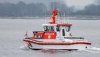 travemünde: seenotretter helfen lebensgefährlich erkranktem passagier