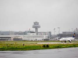 89 passagiere an bord: rauch im cockpit zwingt flugzeug in hannover zur landung