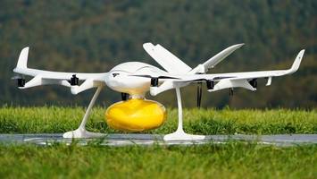 drohnen fliegen lebensmittel vom wochenmarkt ins dorf