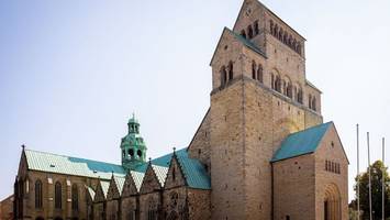 Missbrauchsfälle: Bischof und Pfarrer suchen Lösung