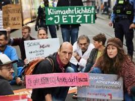Vorwurf auch an Medien: Klimaaktivisten beenden Hungerstreik in Berlin
