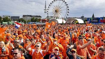 40.000 holländer in hamburg: st. pauli färbt sich heute „oranje“