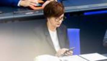 sabine döring: unionspolitiker fordern stark-watzinger zum rücktritt auf