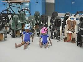 für gepäckträger und sattelrohr: adac testet kinderfahrradsitze - zwei fallen durch