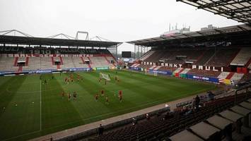 beim fc st. pauli: polen-fans klauen em-kritische plakate