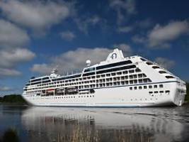 mit realität konfrontiert: kreuzfahrtschiff rettet dutzende migranten auf hoher see