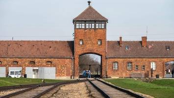 Schüler zeigen Hitlergruß auf Klassenfahrt nach Auschwitz