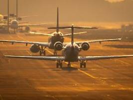 zahl der inlandsflüge niedrig: internationaler flugverkehr nähert sich vorkrisenniveau