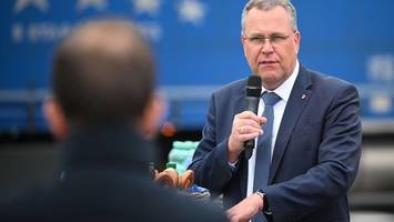 Ministerium: Lokale Demokratie stärken