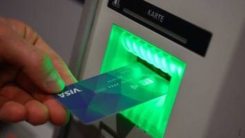 kritik wegen unterschiedlich viel bargeld für flüchtlinge
