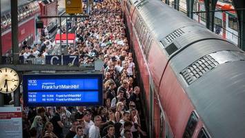 Deutsche Bahn räumt mit Klischees über die Deutschen auf