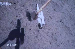 Chinas Raumkapsel mit Mondgestein zurück auf der Erde