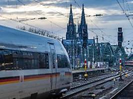 Auch EM-Chef Lahm ärgert sich: Harsche Fan-Kritik: Deutsche Bahn macht bitteres Eingeständnis