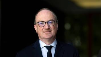 exklusives interview mit focus online - „die zeit drängt“ – top-Ökonom lars feld warnt vor firmenflucht ins ausland