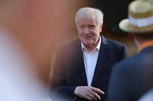 seehofer genießt vor 75. geburtstag job als rentner