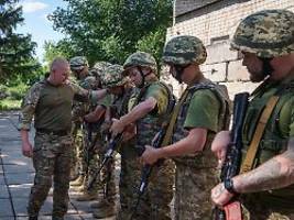 Bewährung gegen Kriegseinsatz: Ukraine hat mehr als 3000 Häftlinge rekrutiert